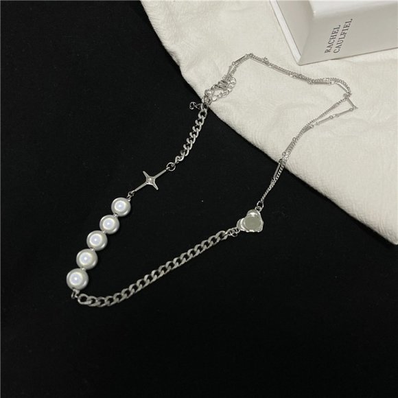 Jewelry - Star and Pearls Necklace